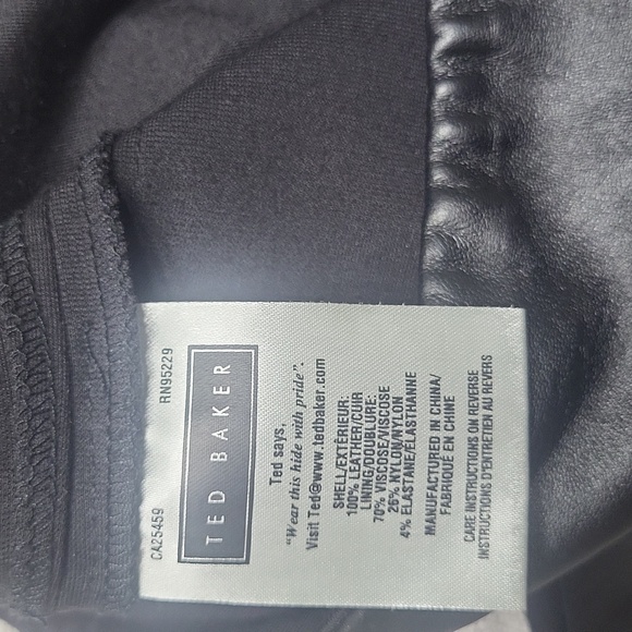 Good condition skirt in size 3 approx 5 or 6 in us sizing - Picture 5 of 6